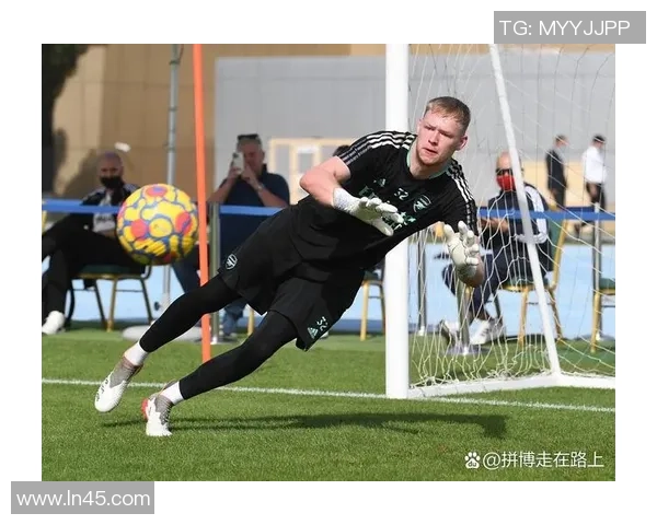 足球巨星热血射门搭配激情音乐点燃赛场无限魅力瞬间