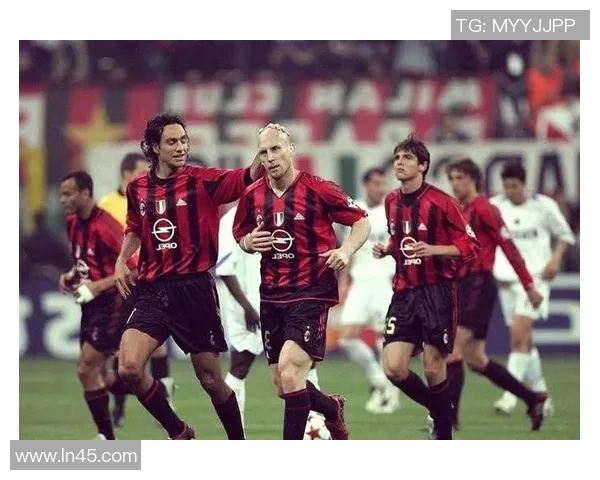 足球老一代球星珍贵合影视频 重温传奇岁月见证经典瞬间